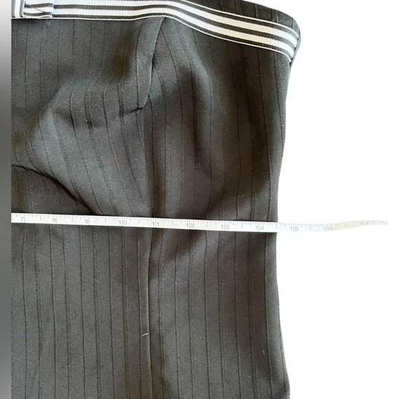 Breakin’ Loose Crop Top with Contrast Elastic Detail - Picture 9 of 12